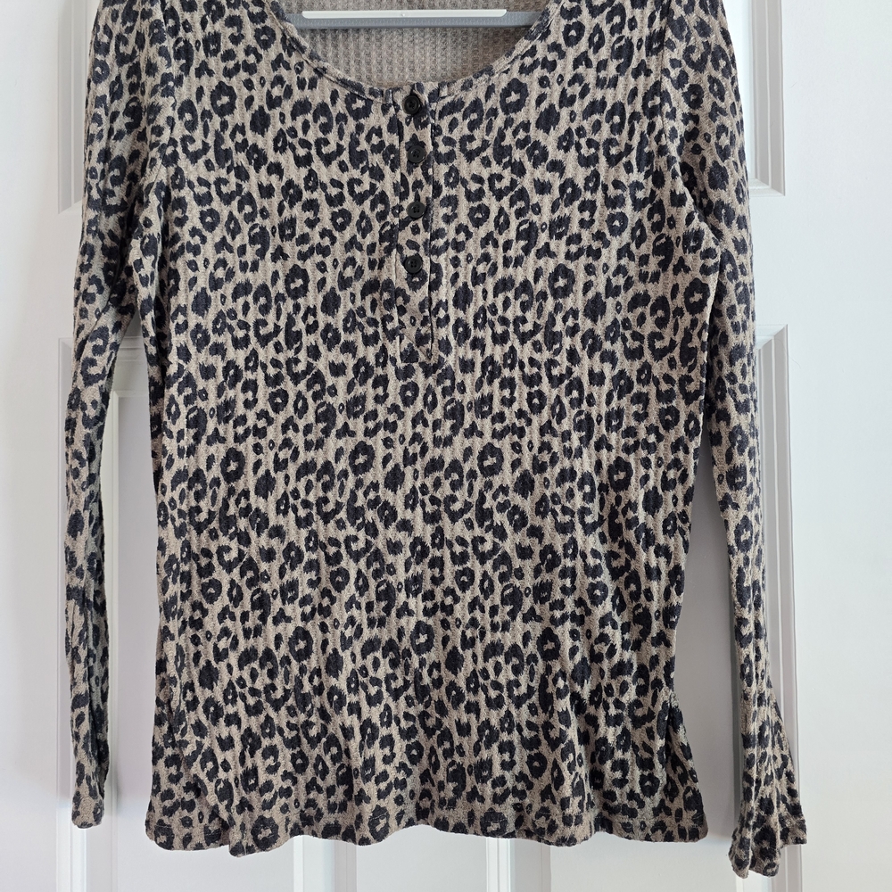 Black and White Fitted Long Sleeve Blouse